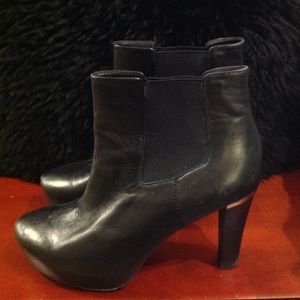 MTNY 9.5 GENUINE LEATHER